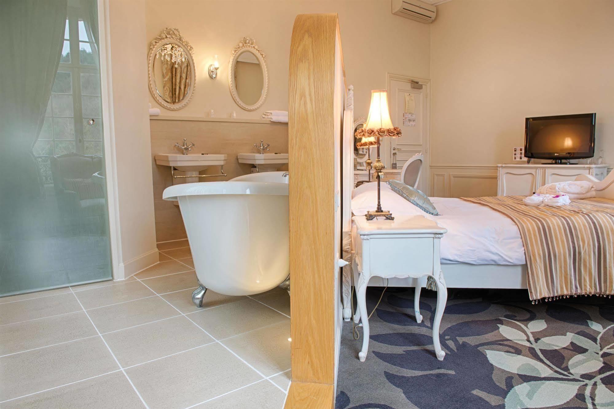 Wyndham Halcyon Resort La Souterraine Noth Exterior foto